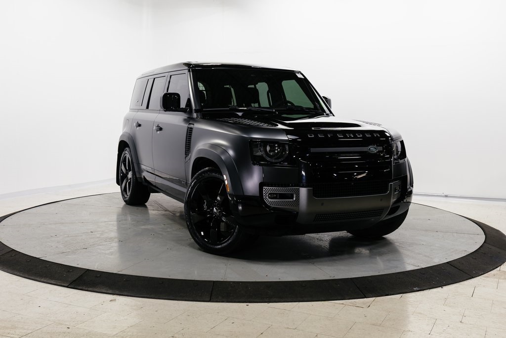 2023 LAND ROVER DEFENDER - Image 1