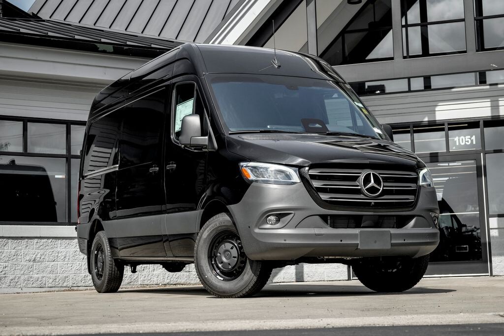 New 2026 Mercedes-Benz Sprinter 2500 Standard Roof 4-Cyl Diesel