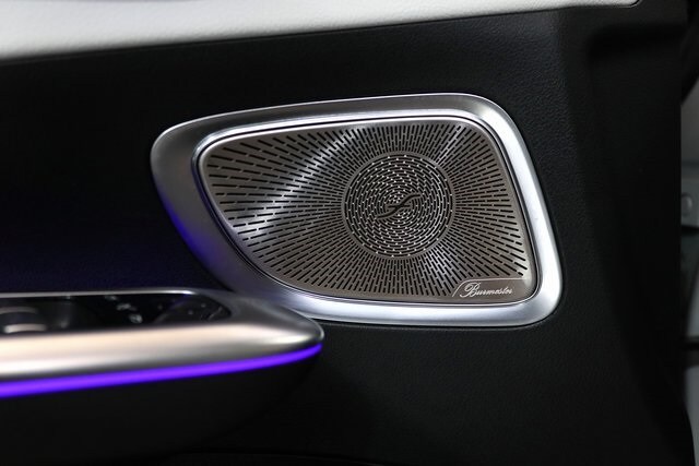 2025 Mercedes Benz C 300 4MATIC photo 3