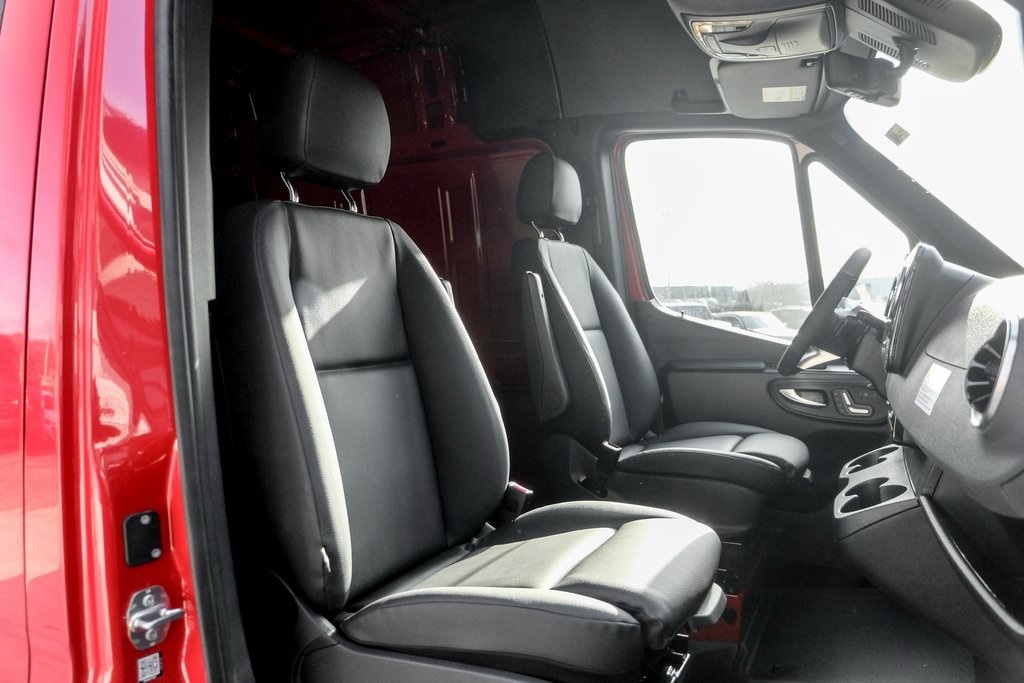 2025 MERCEDES-BENZ SPRINTER - Image 25