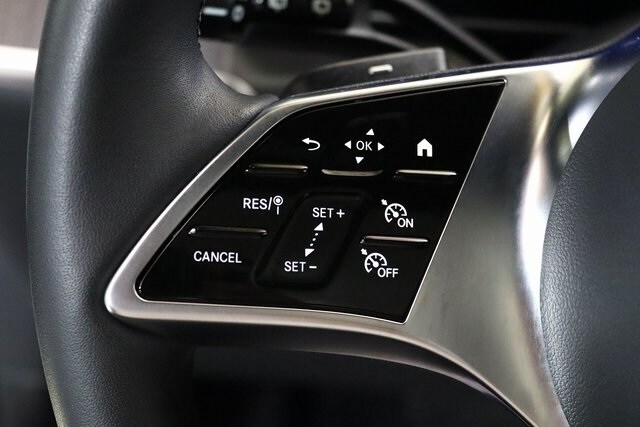 2025 Mercedes Benz GLC 350e 4MATIC photo 3