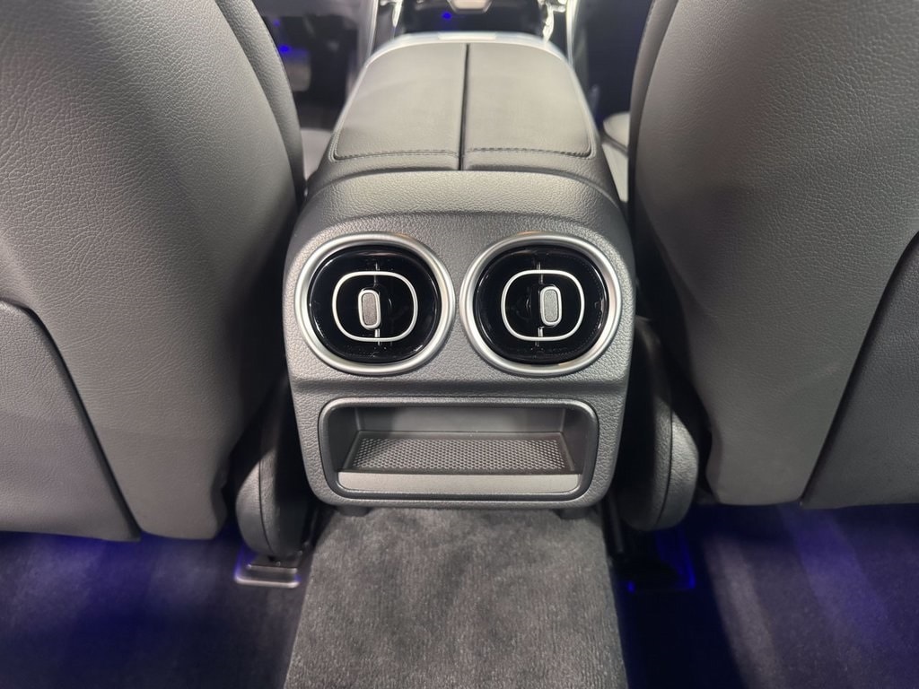 2025 MERCEDES-BENZ C-CLASS - Image 24