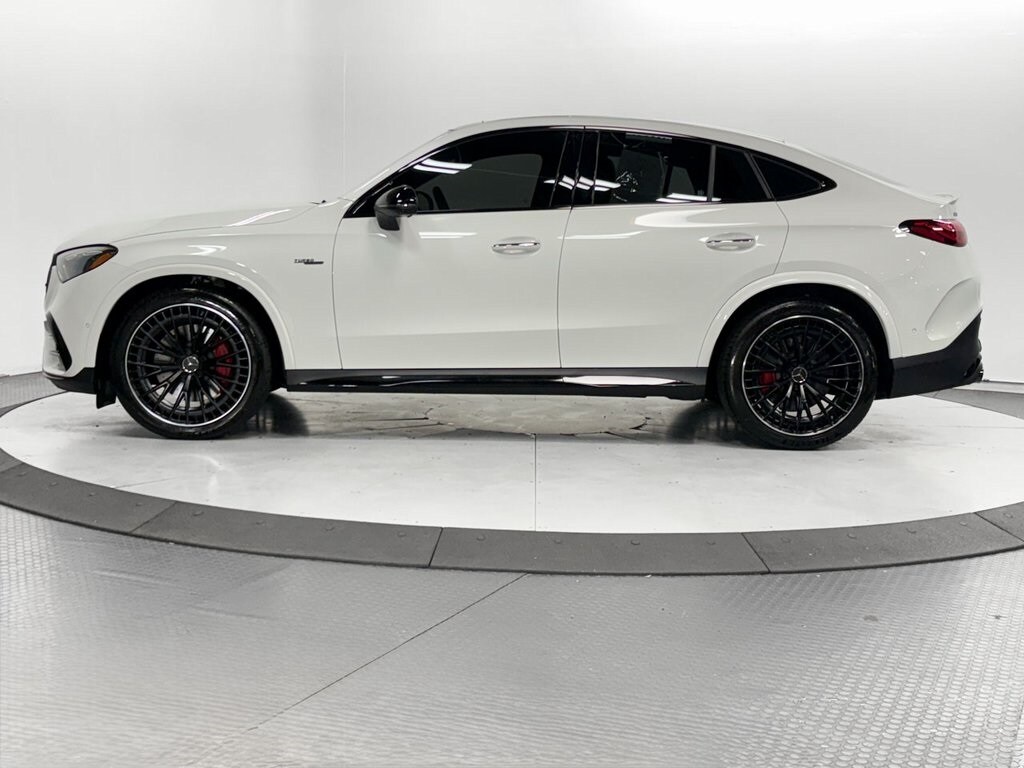 2025 Mercedes Benz GLC 43 AMG photo 4