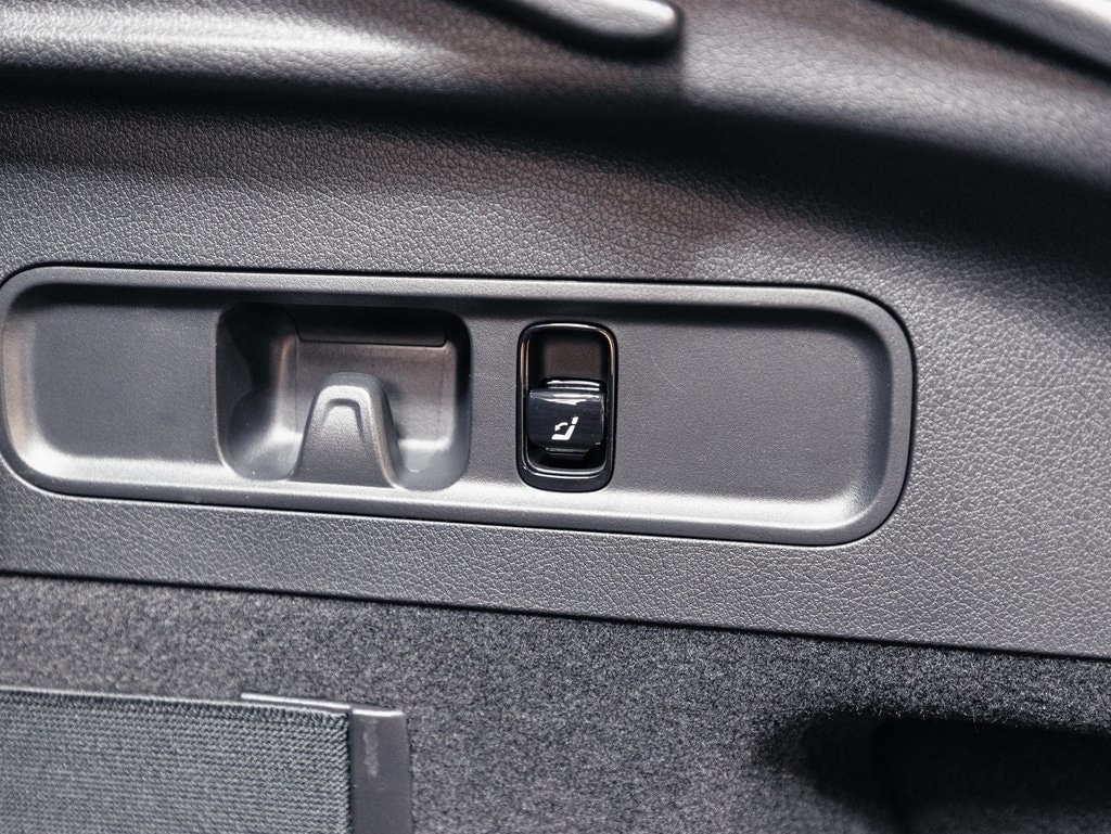 2025 MERCEDES-BENZ GLC-CLASS - Image 35