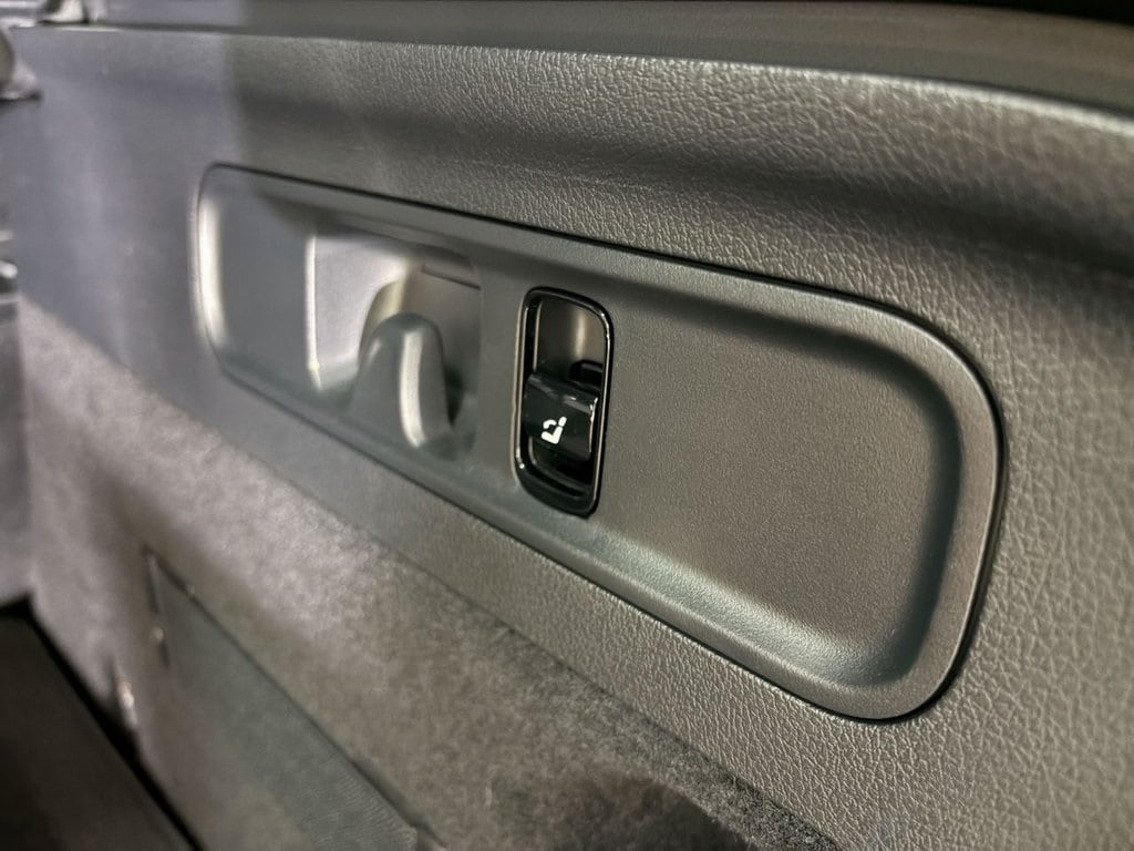 2025 MERCEDES-BENZ GLC-CLASS - Image 28