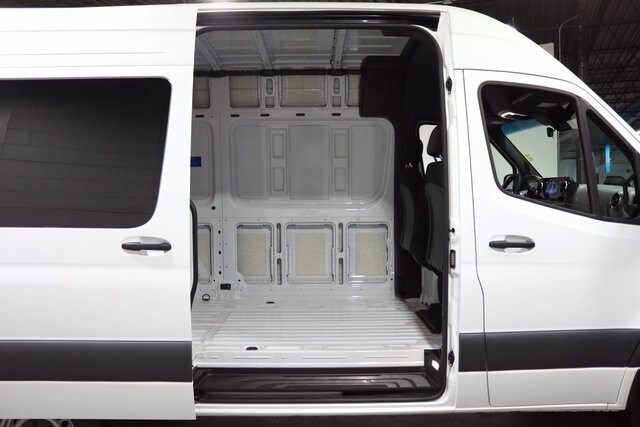 2025 MERCEDES-BENZ SPRINTER - Image 11