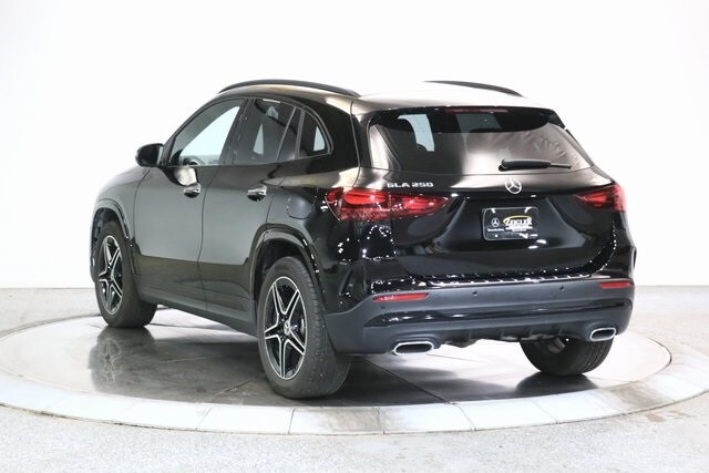 2025 Mercedes Benz GLA 250 4MATIC photo 2