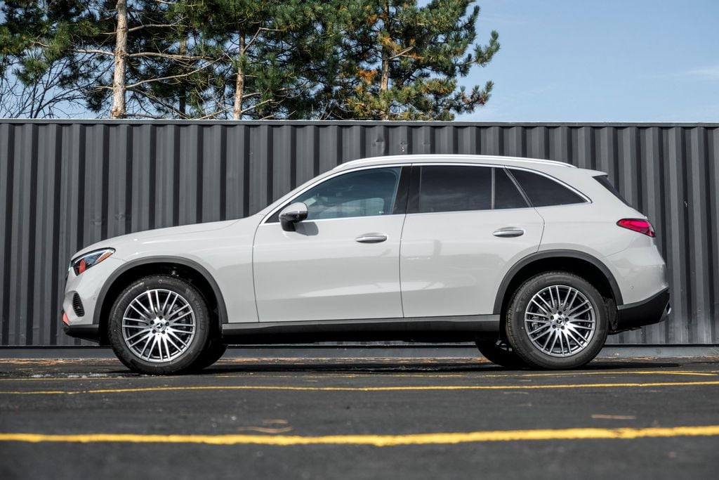 New 2027 Mercedes-Benz GLC 300 4MATIC SUV