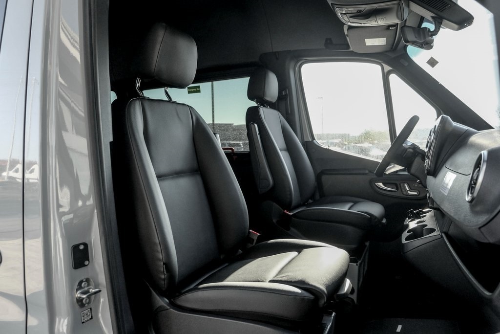 2025 MERCEDES-BENZ SPRINTER - Image 24