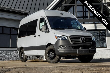2025 Mercedes-Benz Sprinter 2500 Passenger 144 WB Minivan/Van