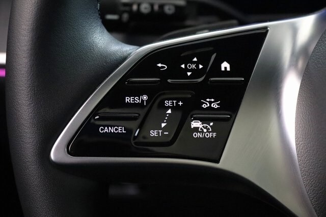 2025 Mercedes Benz GLC 300 4MATIC photo 3