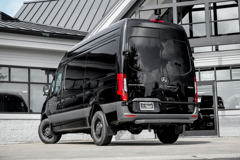 New 2026 Mercedes-Benz Sprinter 2500 Standard Roof 4-Cyl Diesel