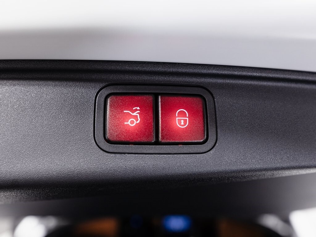 2025 MERCEDES-BENZ AMG GT - Image 23