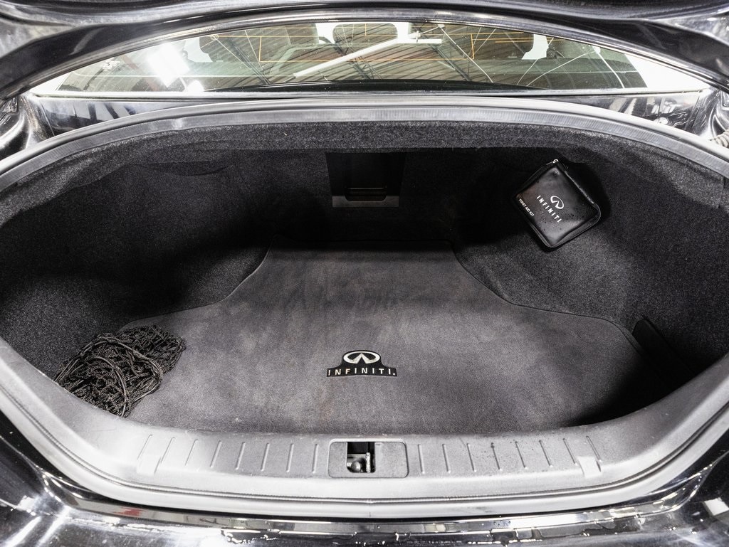 2016 INFINITI Q70L - Image 28