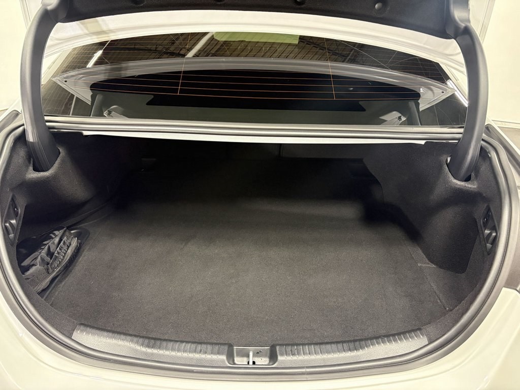 2025 MERCEDES-BENZ C-CLASS - Image 33