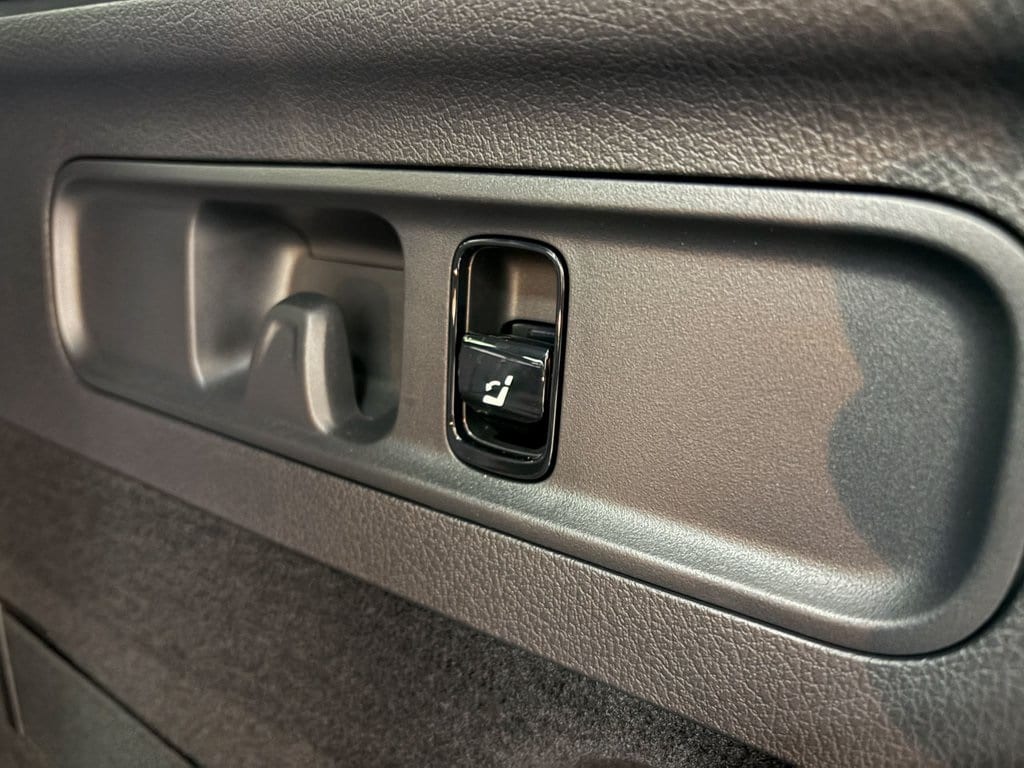 2025 MERCEDES-BENZ GLC-CLASS - Image 28