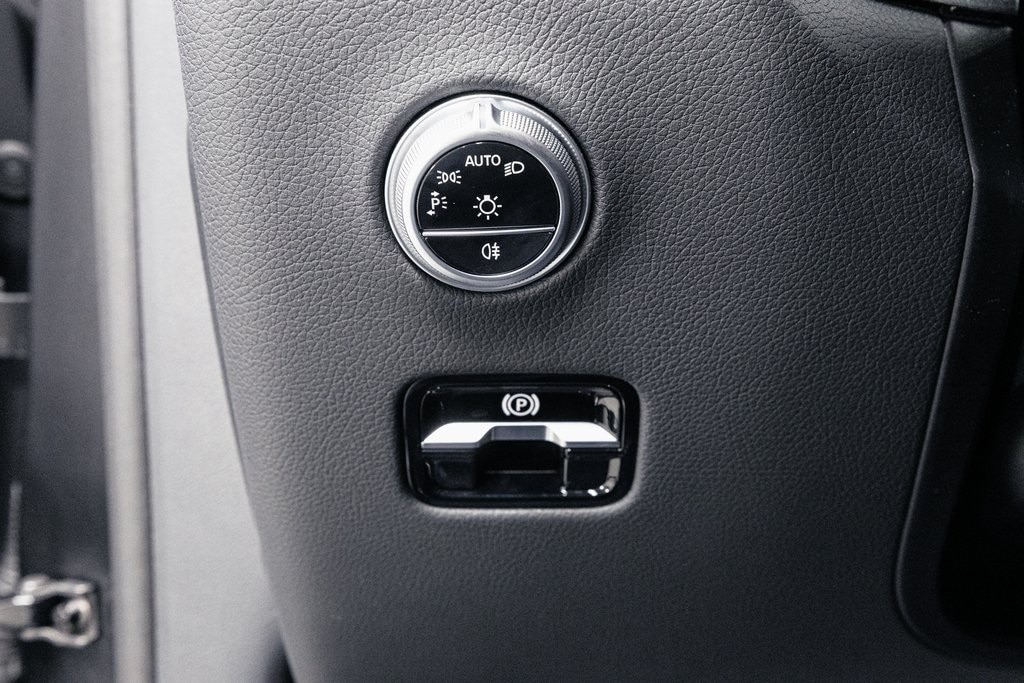 2025 MERCEDES-BENZ GLC-CLASS - Image 9