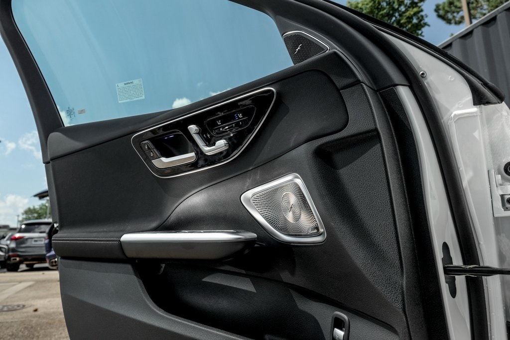 2025 MERCEDES-BENZ C-CLASS - Image 12