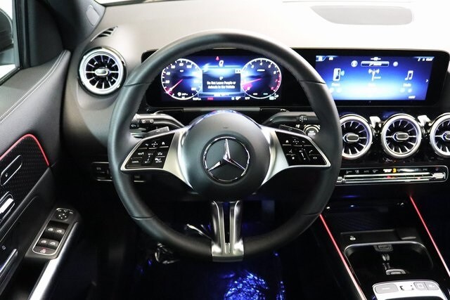 2025 Mercedes Benz GLA 250 4MATIC photo 4