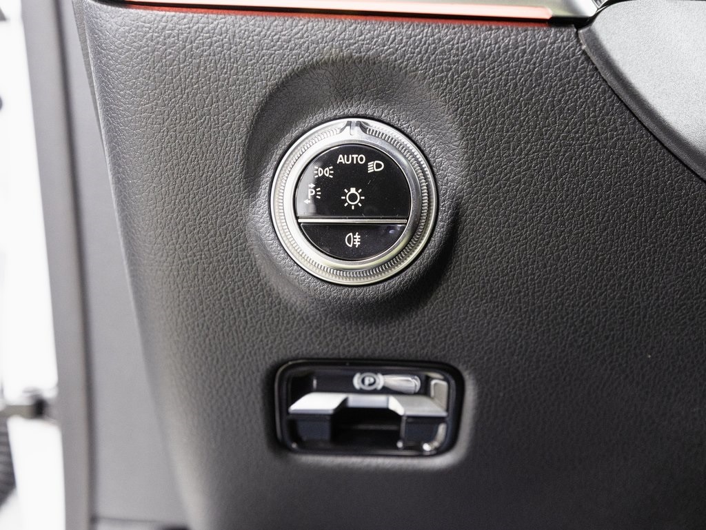 2025 MERCEDES-BENZ CLE - Image 10