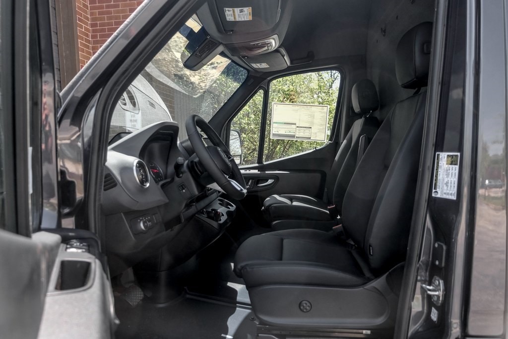 2025 MERCEDES-BENZ SPRINTER - Image 12