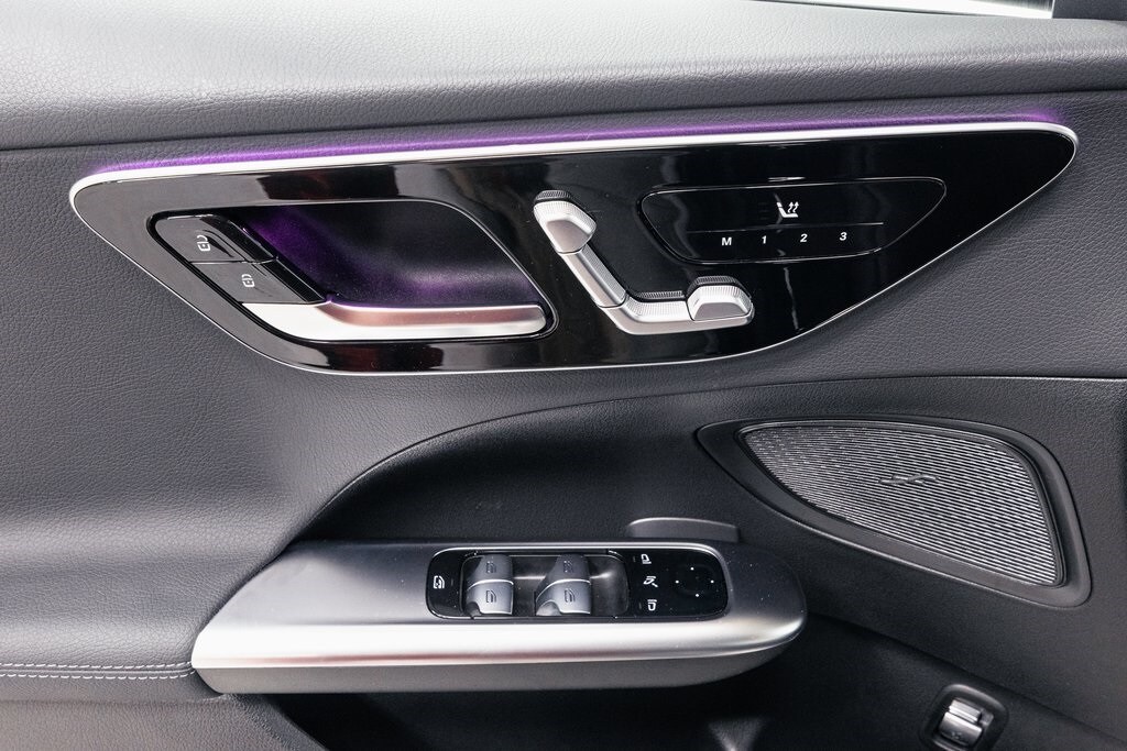 2025 MERCEDES-BENZ C-CLASS - Image 6