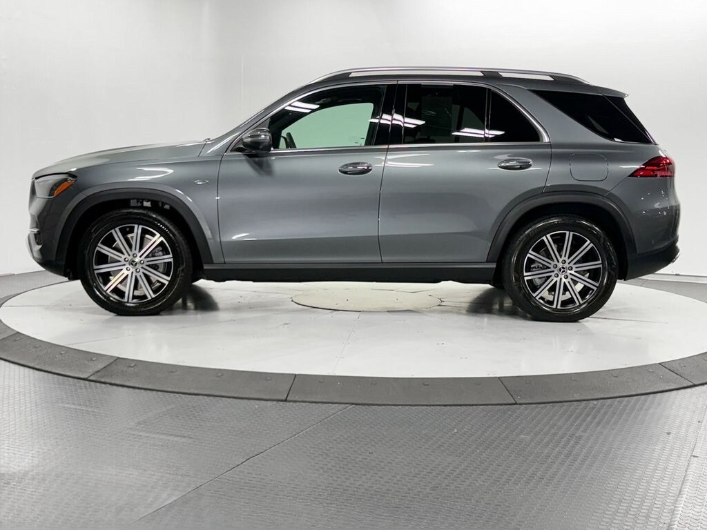 2025 Mercedes Benz GLE 450e 4MATIC photo 3