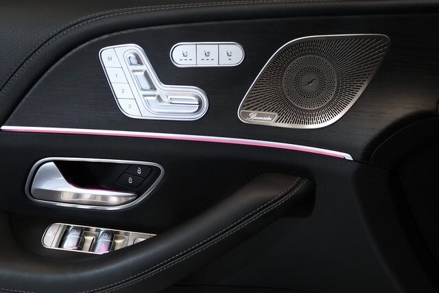 2024 Mercedes Benz GLS 580 photo 2