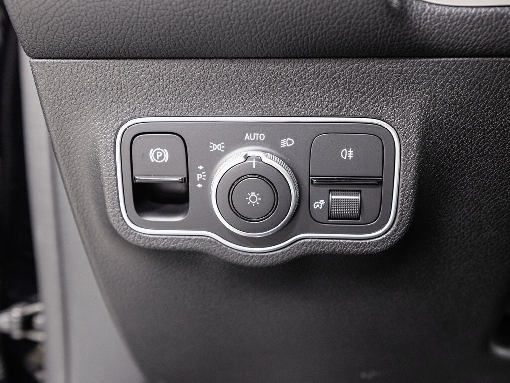 2024 MERCEDES-BENZ EQB-CLASS - Image 9