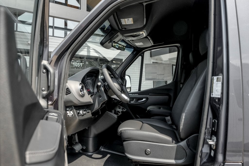 2025 MERCEDES-BENZ SPRINTER - Image 12