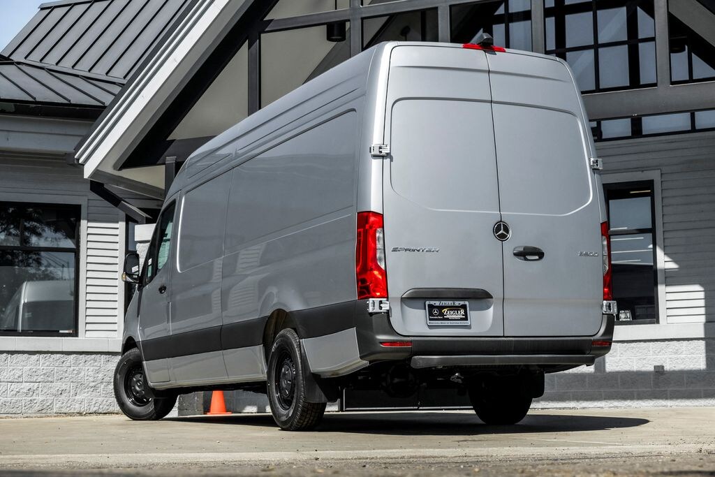 New 2026 Mercedes-Benz Sprinter 2500 High Roof 4-Cyl Diesel