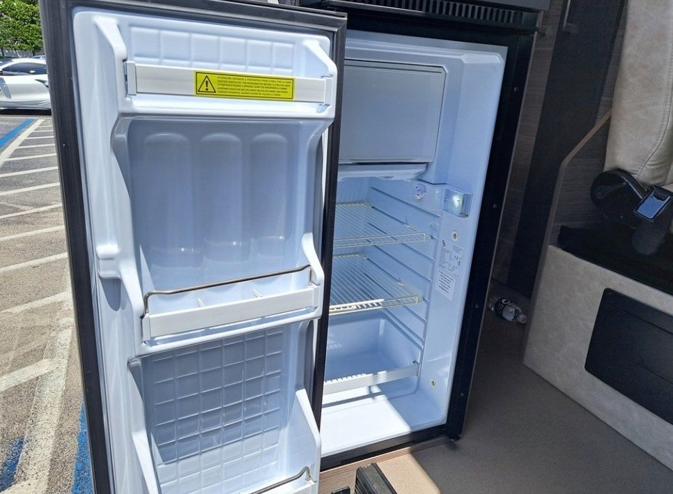 2023 MERCEDES-BENZ SPRINTER - Image 21