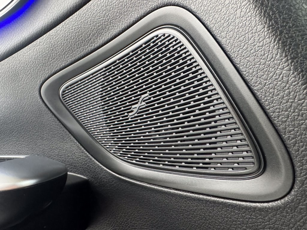 2025 MERCEDES-BENZ C-CLASS - Image 7