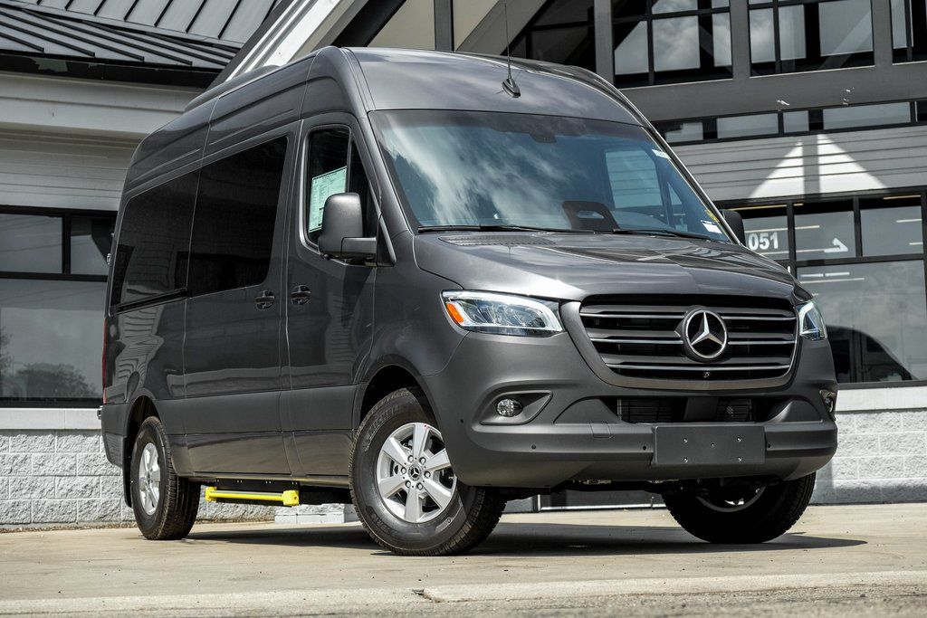 2025 Mercedes-Benz Sprinter 2500 Passenger 144 WB