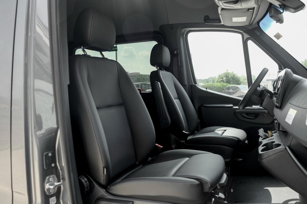2025 MERCEDES-BENZ SPRINTER - Image 25