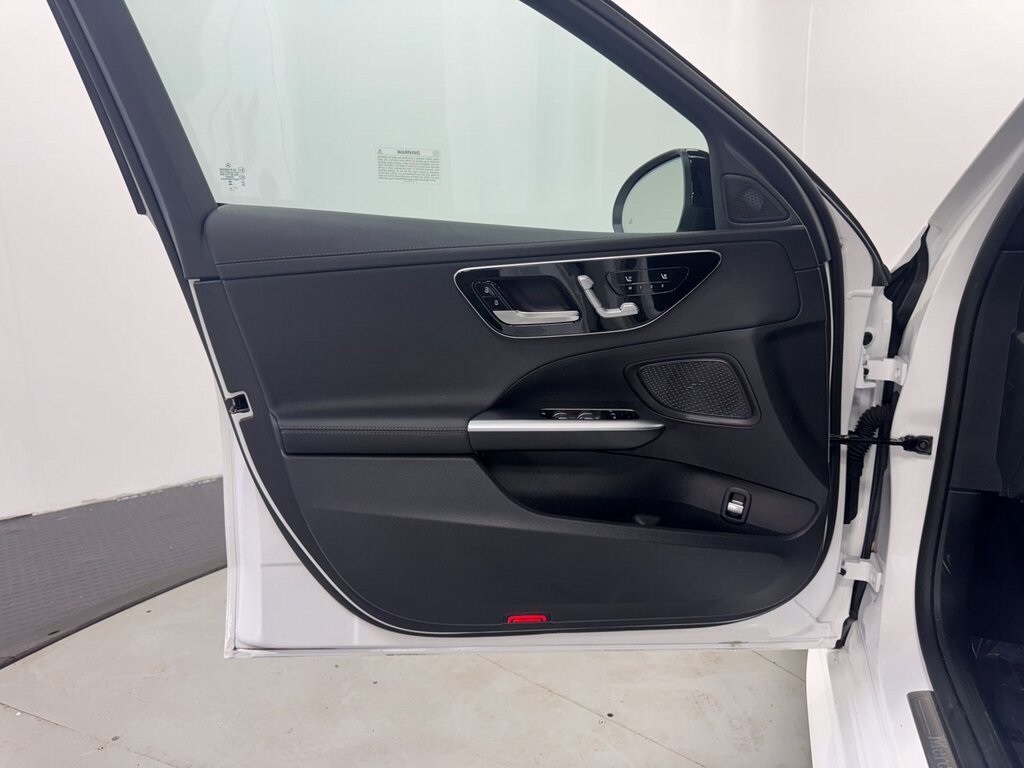 2025 MERCEDES-BENZ C-CLASS - Image 5
