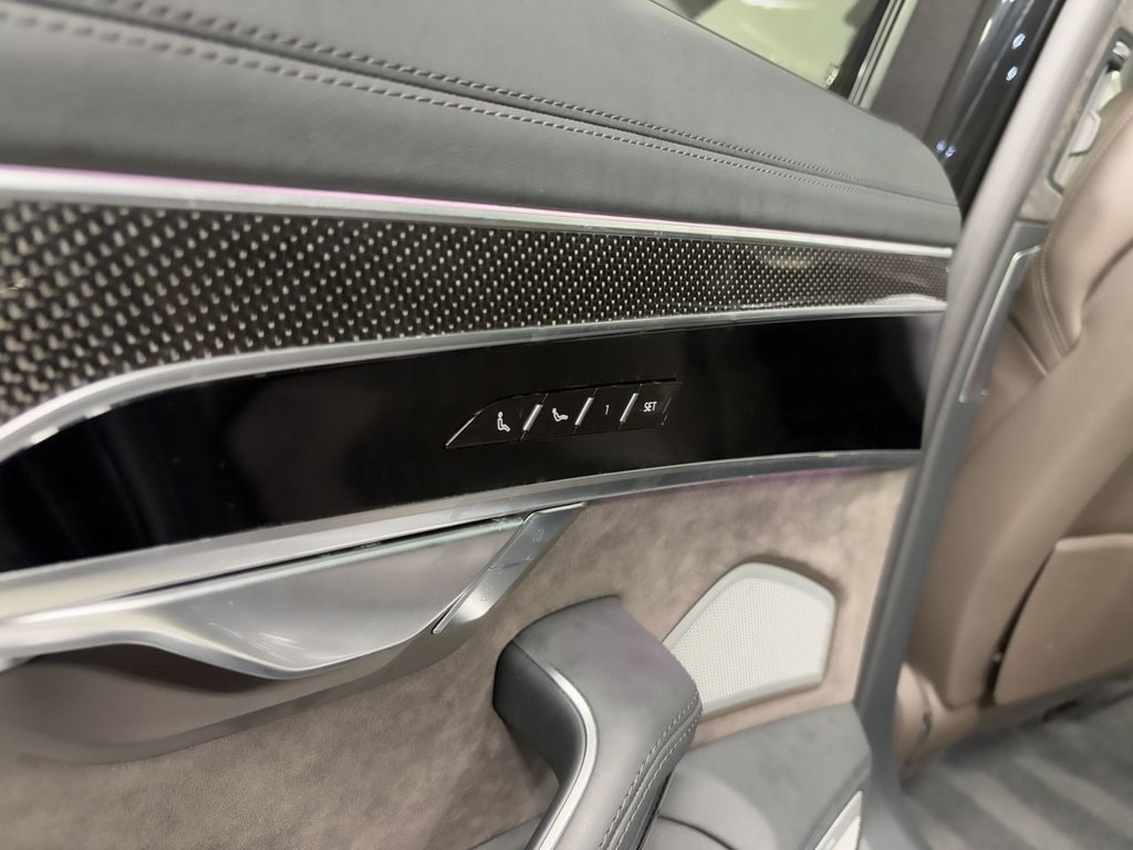 2021 AUDI S8 - Image 27