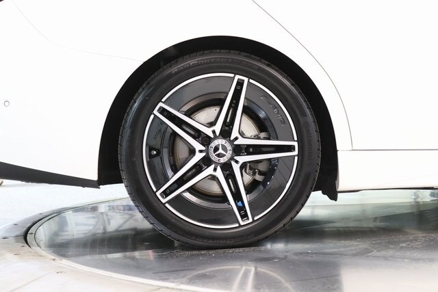 2025 MERCEDES-BENZ C-CLASS - Image 14