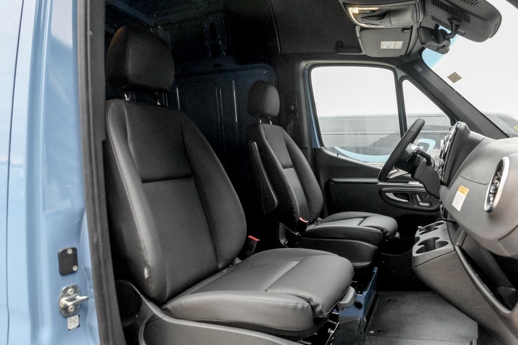 2025 MERCEDES-BENZ SPRINTER - Image 24