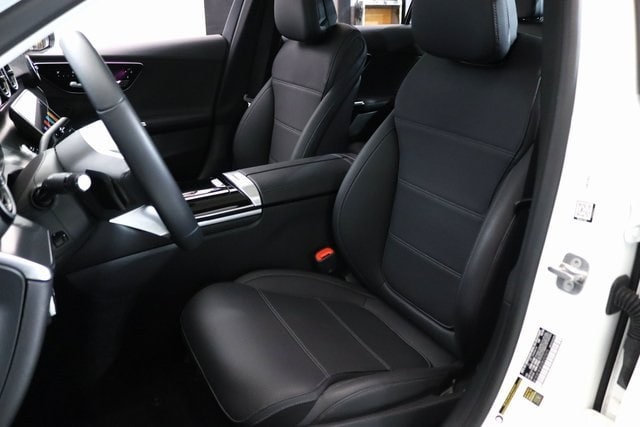 2025 MERCEDES-BENZ C-CLASS - Image 16