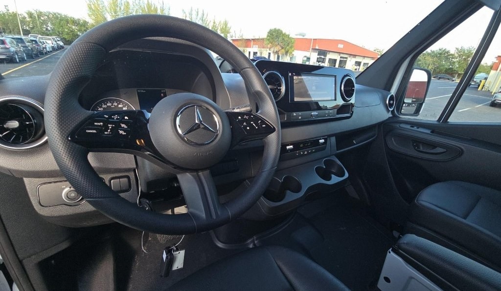 2025 MERCEDES-BENZ SPRINTER - Image 10