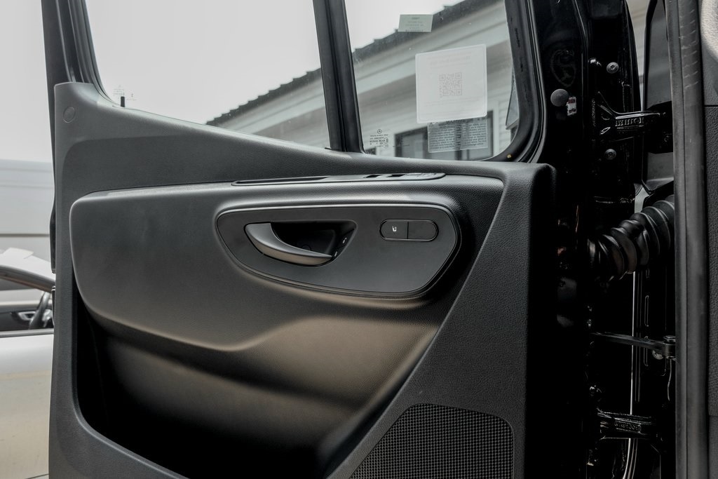 2025 MERCEDES-BENZ SPRINTER - Image 13