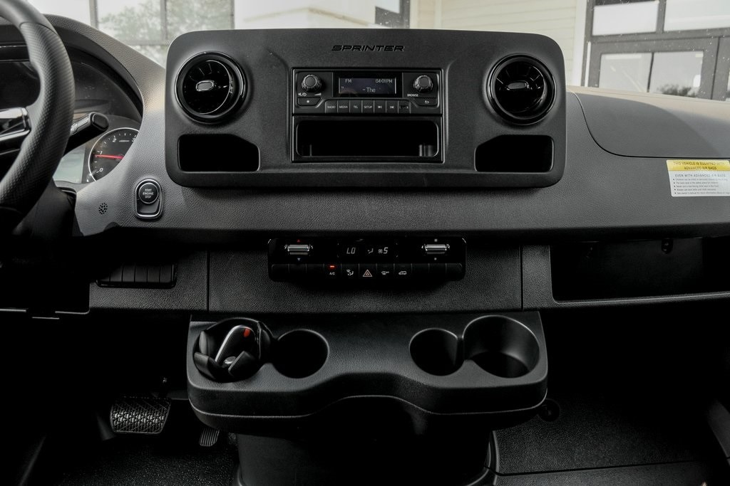 2025 MERCEDES-BENZ SPRINTER - Image 17