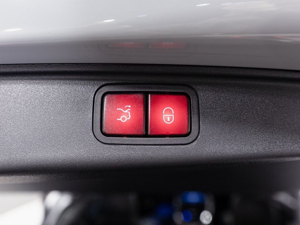 2025 MERCEDES-BENZ AMG GT - Image 29