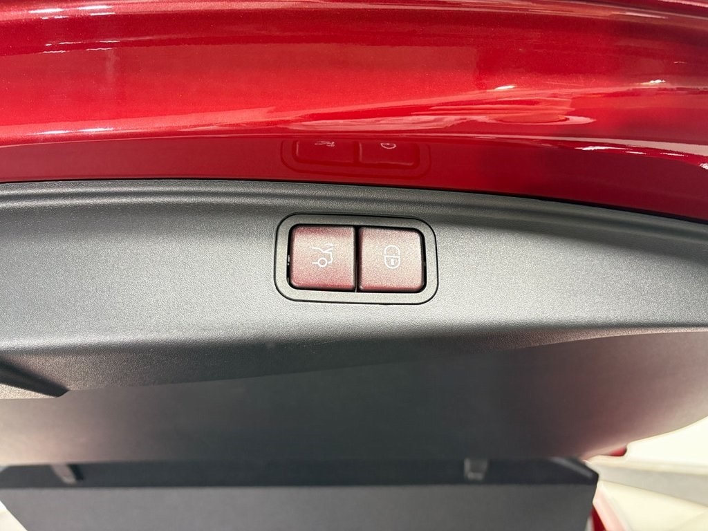 2024 MERCEDES-BENZ AMG GT - Image 32