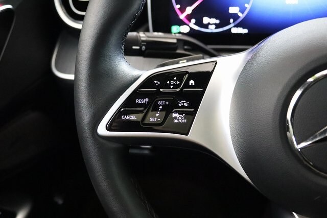 2025 Mercedes Benz C 300 4MATIC photo 4