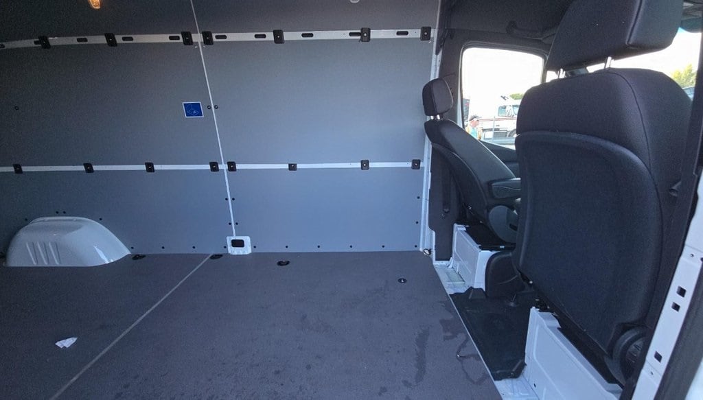 2025 MERCEDES-BENZ SPRINTER - Image 11