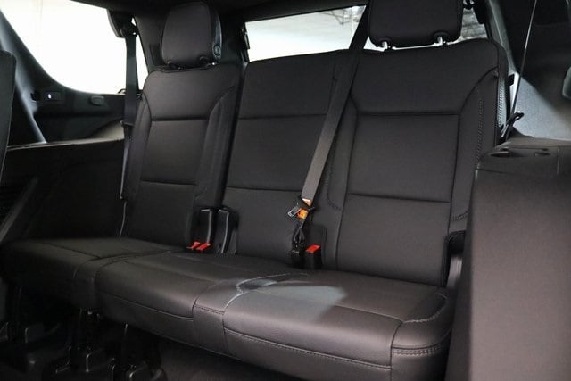 2023 GMC YUKON - Image 16