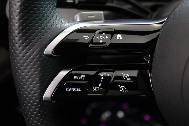 2025 Mercedes Benz C 300 4MATIC photo 4