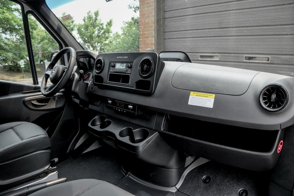 2025 MERCEDES-BENZ SPRINTER - Image 19